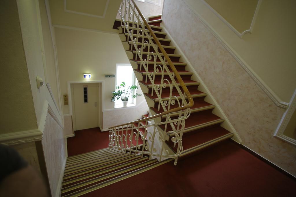 Koenigshof Hotel